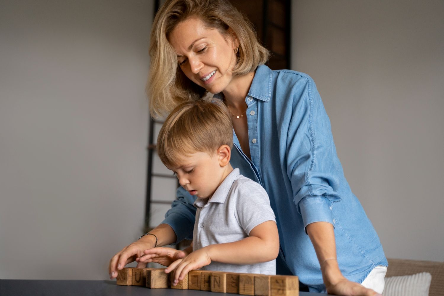Minimum Wages for Nannies in 2026: Rates by Country and Factors Affecting Earnings