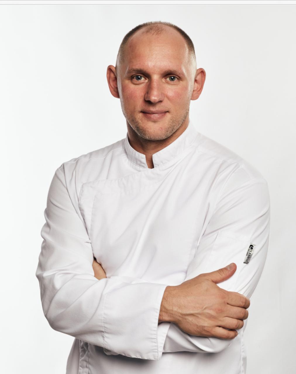 Chef for in-home cooking. - 05